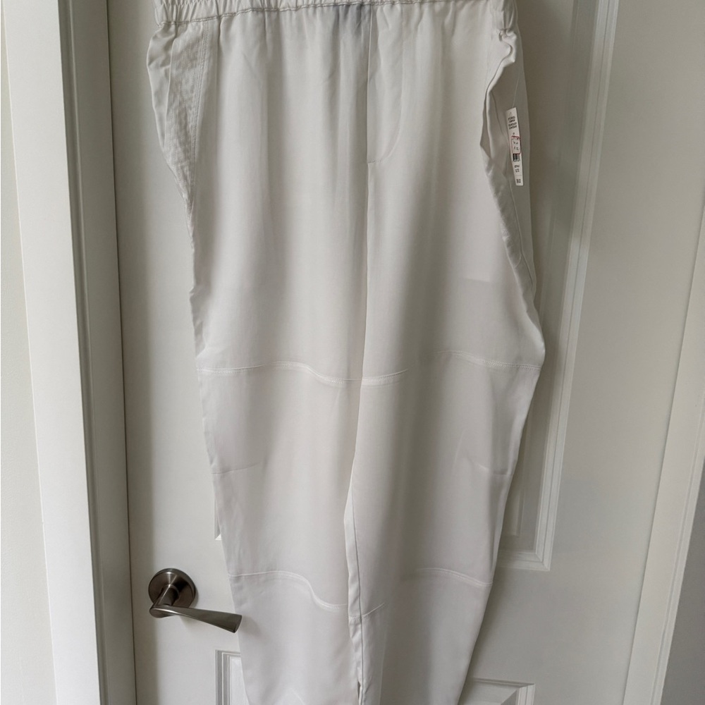 NWT Lady’s Lord & Taylor White Vintage Pants